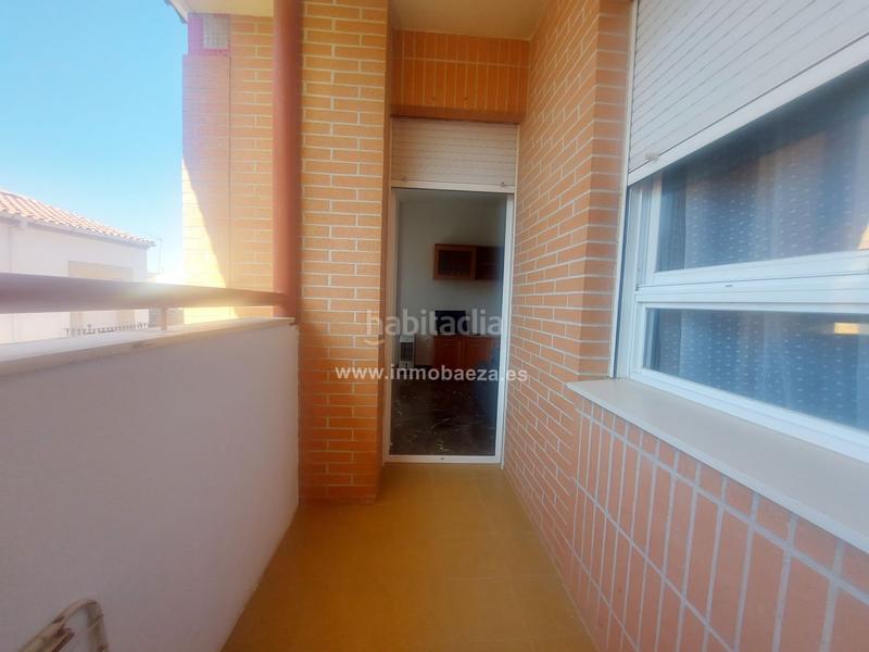 Foto 228dac6a-fc18-4348-b2fd-9f7f588ace84. Piso  en venta en barrio andalucía, 2 dormitorios. en Baeza