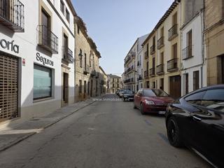 Casa en Baeza. Casa en venta en centro.