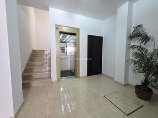 Miete Zweistöckige Wohnung in Baeza. Duplex en alquiler en centro  san francisco, 3 dormitorios.