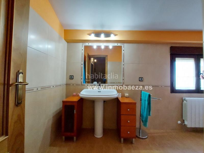 Foto 06053fac-24db-446a-82ad-01a32d696924. Xalet amb calefacció aparcament a Baeza