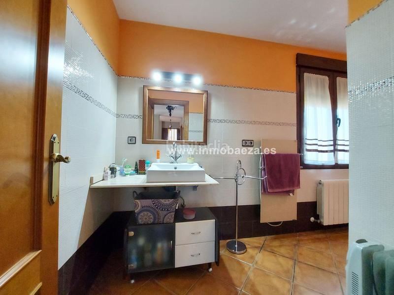 Foto 8409a197-5738-47b5-8b39-99609ec7f3ba. Xalet amb calefacció aparcament a Baeza
