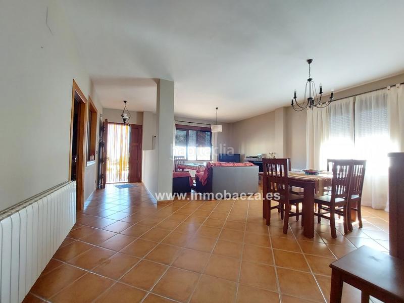 Foto c81a566e-29b8-449b-bc64-5631d674a6ef. Xalet amb calefacció aparcament a Baeza