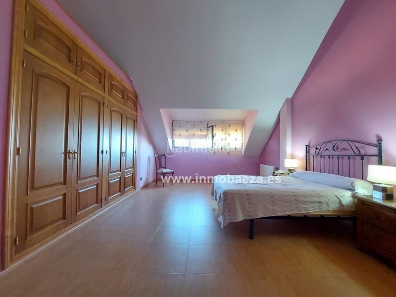 Foto d052e2a7-b8c1-4933-aa7f-47688d0c393e. Xalet amb calefacció aparcament a Baeza