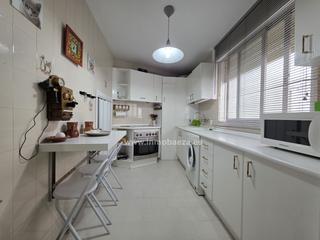 Rent Flat in Baeza. Piso en alquiler en tres fuentes, 3 dormitorios.