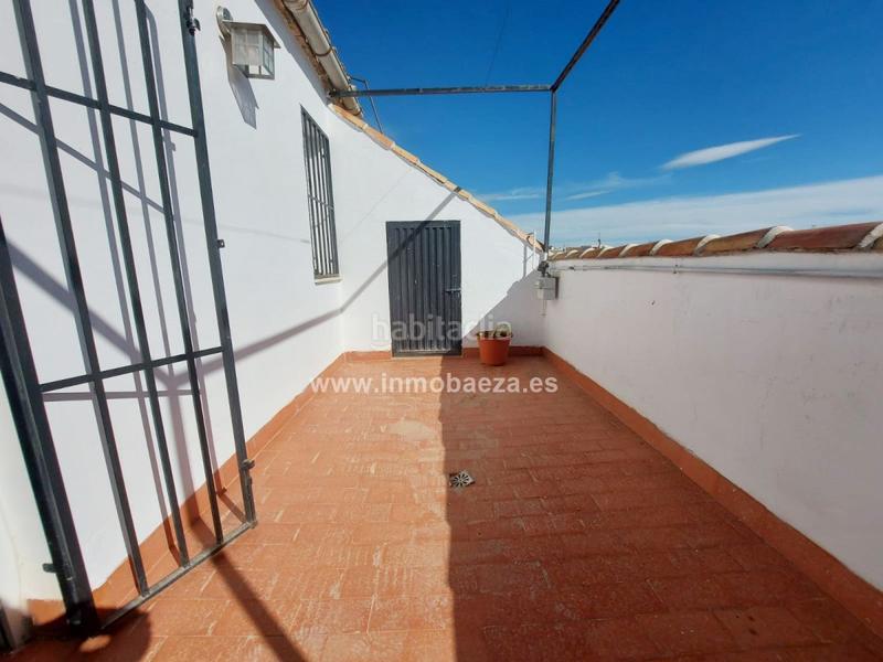 Foto 7aad9f5c-5e87-480f-abd8-caff501ecd72. Rent apartment with heating in Baeza