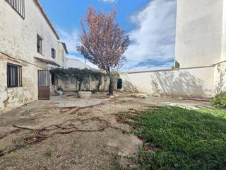 Casa en Baeza. Casa en venta en puerta ubeda, 4 dormitorios.
