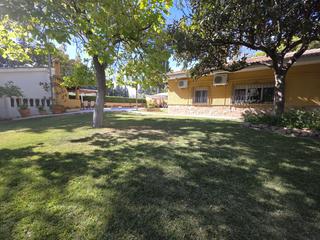 Chalet in Baeza. Chalet en venta en santo domingo, 3 dormitorios.