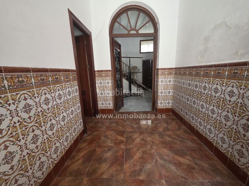 Foto 8d57fc2f-03e2-42e5-9408-99c6f3d08322. Casa a Baeza