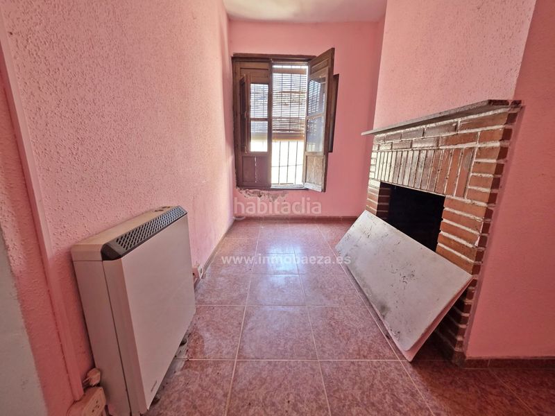 Foto b5fd89ba-fb6f-48a5-b63a-6c361b87fd36. Casa a Baeza