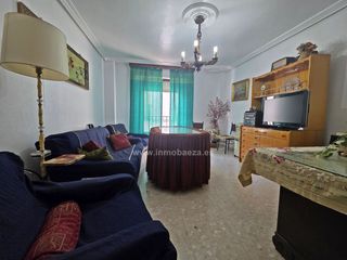 Appartement en Baeza. Piso en venta en fuente de los leones, 3 dormitorios.
