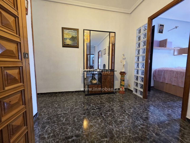 Foto a0888420-e10b-4570-9528-94d30306650c. Pis a Baeza
