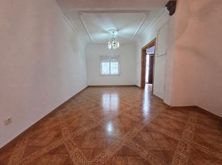 Haus in Baeza. Casa en venta en plaza toros, 3 dormitorios.