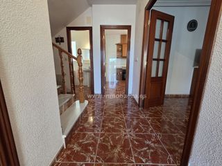Lloguer Casa a Baeza. Casa en alquiler en avd. andalucía, 3 dormitorios.
