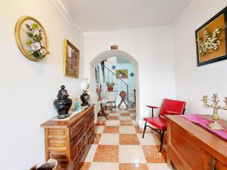 Casa en Baeza. Casa en venta en centro, 4 dormitorios.