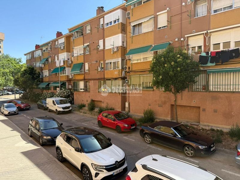 Foto 0c76375f-75b0-4d94-b12d-18a0bd38f087. Pis amb calefacció piscina a Arcos Madrid