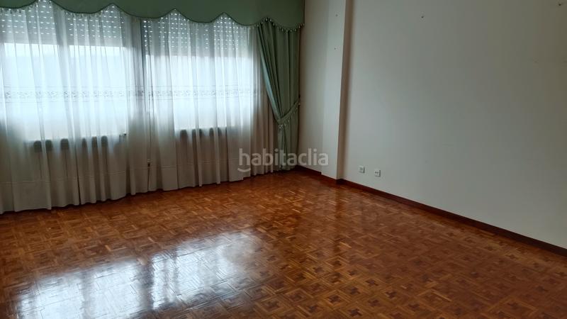 Foto e88541e3-c5b5-44ee-bd50-c63e9be6387b. Piso en avenida tierra llana 102 en Vilalba