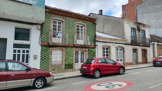 Casa adossada a Rúa de galicia 48