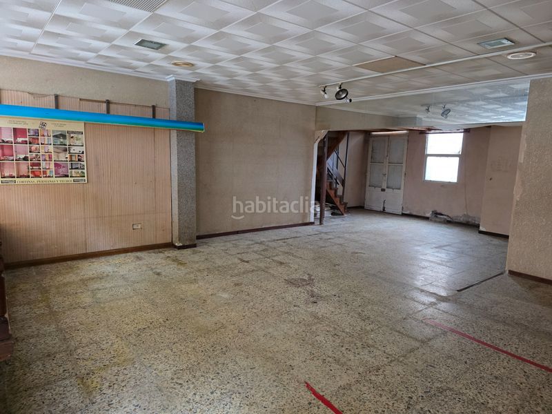 Foto a09b8fa4-8b22-48c7-a678-df5fab3f0bdb. Rent business premise in avenida da terra cha 25 in Vilalba
