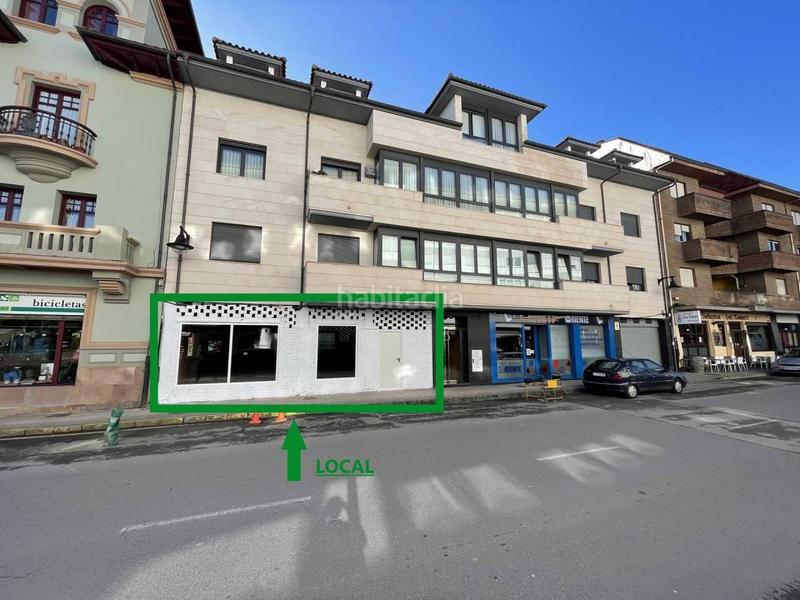 Foto 07359642-2612-4c82-9c13-b6d56765ef1c. Lloguer local comercial a avenida la paz 7 a Llanes pueblo Llanes