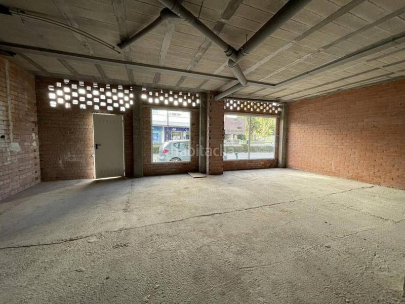 Foto 2db2effe-691f-44f9-b781-ec9e8de3774a. Lloguer local comercial a avenida la paz 7 a Llanes pueblo Llanes