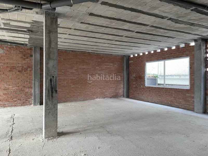 Foto 6185d4a6-954e-4a27-9d7c-b5350b0eee61. Lloguer local comercial a avenida la paz 7 a Llanes pueblo Llanes