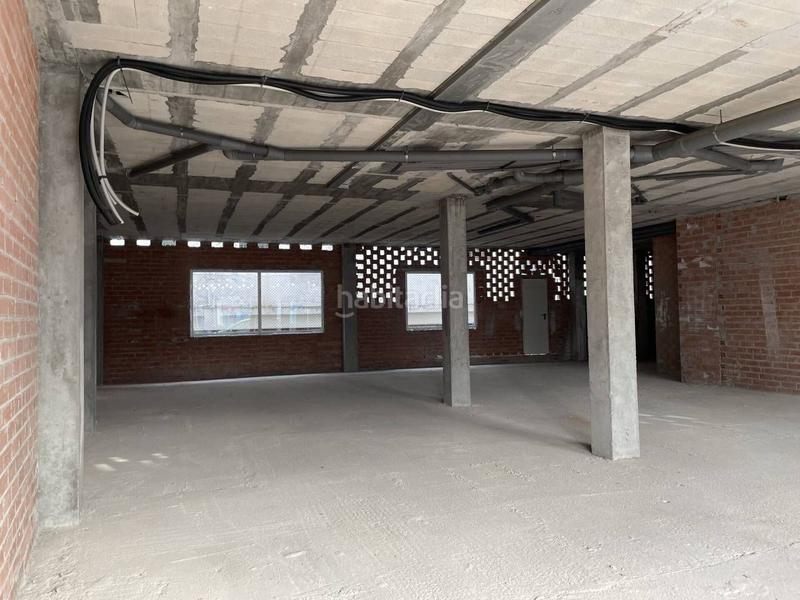 Foto 772a7c22-37f1-4d8c-a4b2-160285e0806c. Lloguer local comercial a avenida la paz 7 a Llanes pueblo Llanes