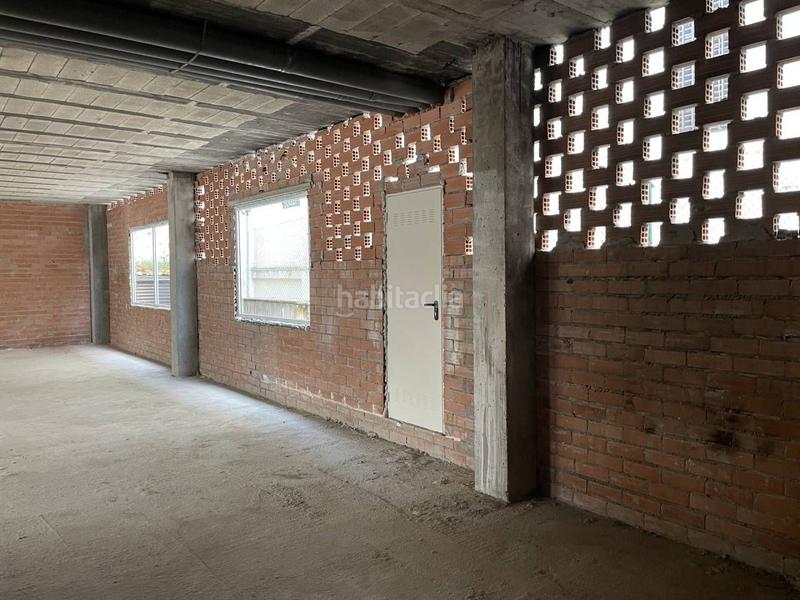 Foto e4b2c351-1ac7-4e66-b997-b20556bb09c9. Lloguer local comercial a avenida la paz 7 a Llanes pueblo Llanes