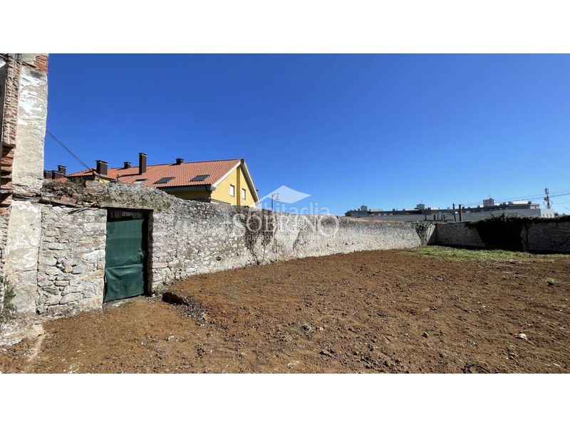 Foto 5c63f1f4-8dd1-457a-b506-38b1ef633230. Finca rústica a calle tieves 1 a Llanes pueblo Llanes
