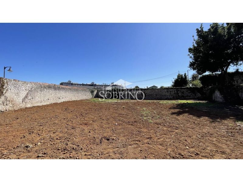 Foto bac43de1-3e3c-4a05-9826-03ea0400f331. Finca rústica a calle tieves 1 a Llanes pueblo Llanes