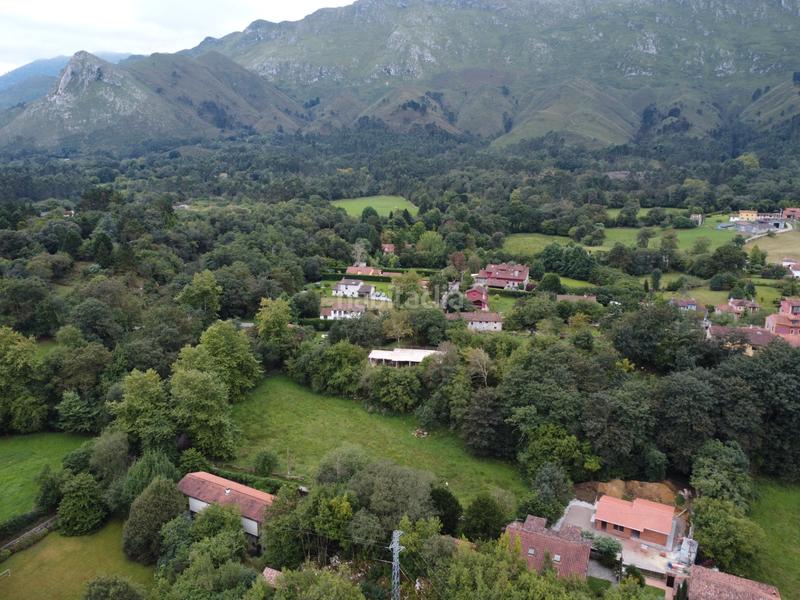 Foto 2de34838-f780-4c4c-9cfa-7c555f4a1561. Finca rústica a lugar la pereda 107 a Celorio-Poó-Parres Llanes