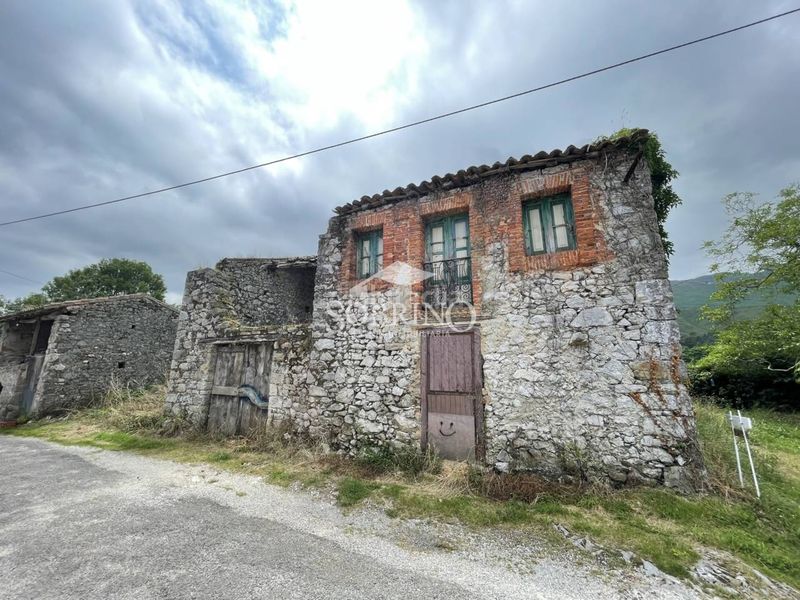 Foto dad9e479-bae2-4e54-abbd-dc74df929b0f. Casa a calle san roque 55 a Llanes pueblo Llanes