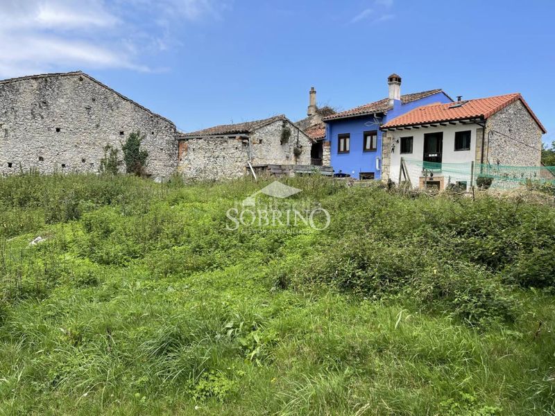 Foto a28cff18-967c-497a-a3f9-3e75d2b4f7d4. Casa a calle san roque 55 a Llanes pueblo Llanes