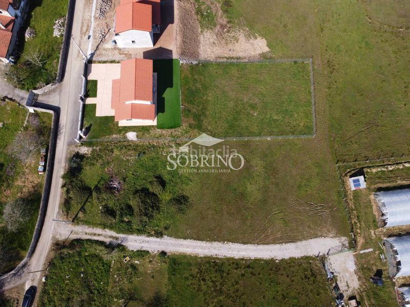 Foto e81fdd1f-9f40-4389-8e96-b55df283860d. Terreny residencial a Celorio-Poó-Parres Llanes