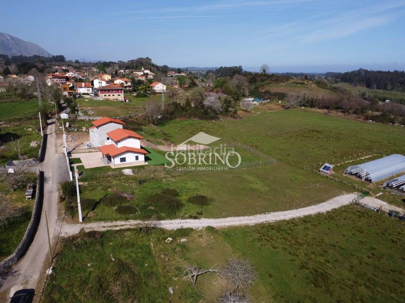 Foto e839ccbf-ff8a-451e-983f-ae1e1d3aaea7. Terreny residencial a Celorio-Poó-Parres Llanes