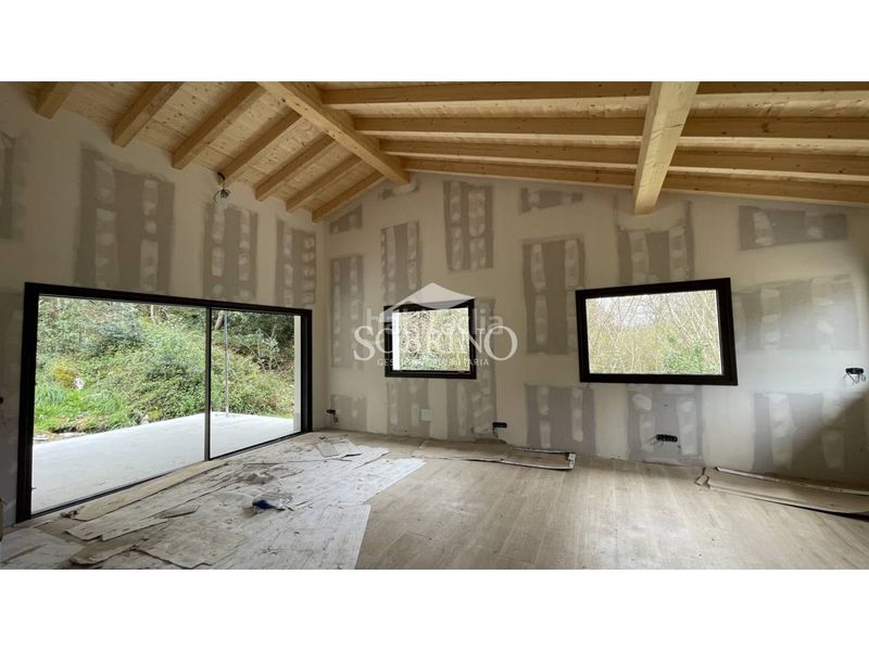 Foto f3b1179c-dbae-4180-8c2a-0866cf00f596. Casa a calle piñeres de pria 1 a Pría-Nueva-Hontoria-Naves Llanes