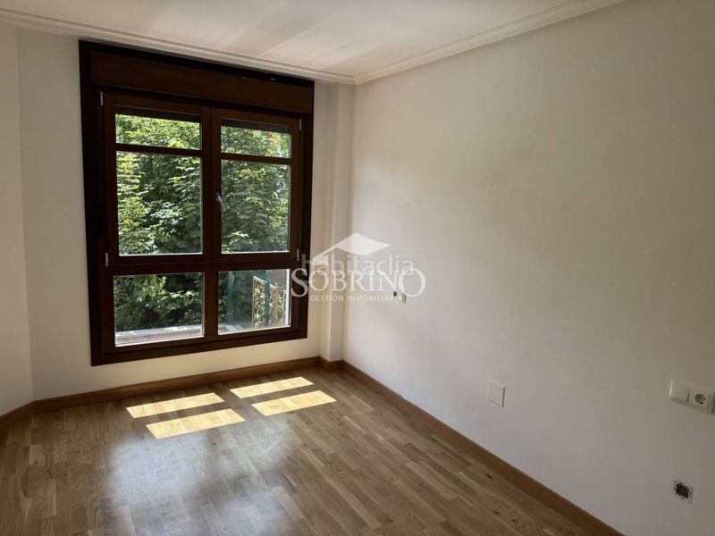 Foto 159b5a5b-d439-4321-a3bd-d47ecc178f2d. Pis a calle Llanes 1 a Llanes pueblo Llanes