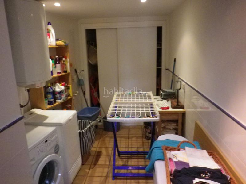 Foto 5858351d-8adf-4c6e-9163-eb73bbe79065. Casa adossada amb calefacció a Mañón