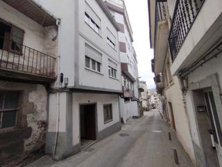 Casa adossada a Viveiro. Lista para vivir en el casco historico