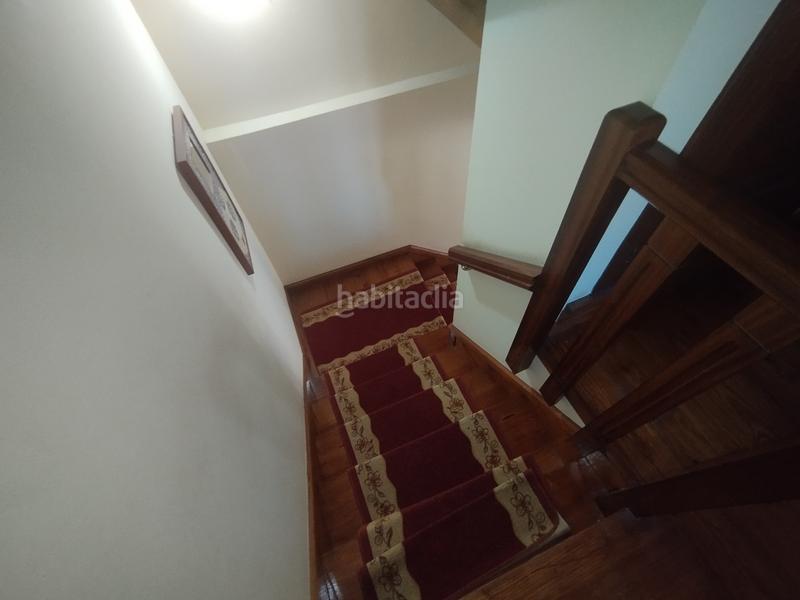 Foto 1f616c67-3183-481f-b0c9-7eb472b90426. Casa adossada amb aparcament a Viveiro