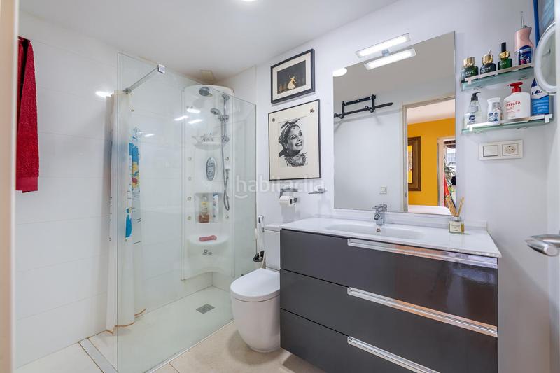 Foto 253b0218-910c-4754-9871-77bd8740eef9. Penthouse in calle martinez catena 9 in Puerto Deportivo Fuengirola