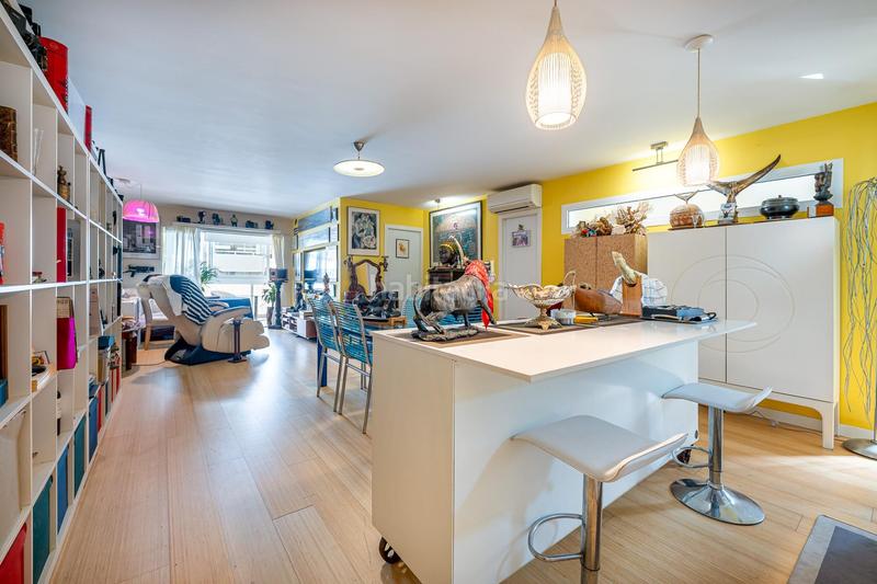 Foto f345802e-d076-4055-9647-fb98a193b375. Penthouse in calle martinez catena 9 in Puerto Deportivo Fuengirola