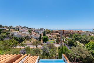 Apartament en Calle hierbabuena de la 12. Donde la naturaleza abraza al mar tu mirador privado en torrebla