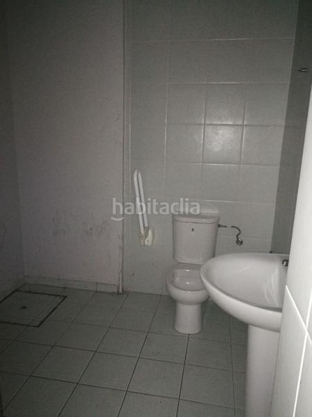 Foto 30338eb5-7846-4b65-b46a-0ba465655416. Lloguer local comercial a rua eusebio da guarda 4 a Coruña (A)