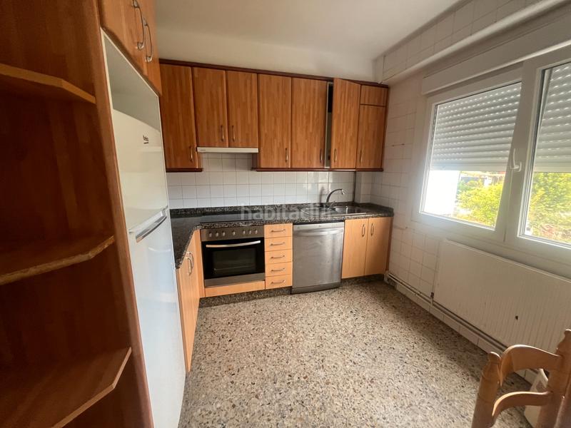 Foto 95cd1e60-3203-4d7f-a534-97e6019f3014. Rent flat in lugar rañas 85 in Someso - Matogrande Coruña (A)