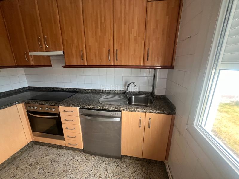 Foto 9bf0a17c-e063-493c-bb5f-4bfbca03de89. Rent flat in lugar rañas 85 in Someso - Matogrande Coruña (A)