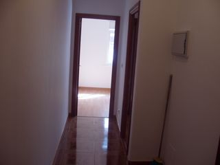 Miete Etagenwohnung in Os Mallos. Piso en alquiler para estudiantes.