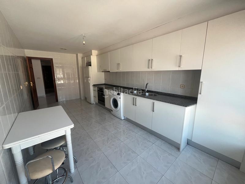 Foto a438f1da-17e2-422c-ba28-bb6f16c181fc. Location appartement avec chauffage parking dans Cerceda