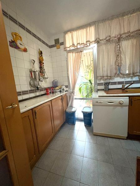 Foto 2a261881-0db8-40e6-998c-fb77c48c1c29. Flat with heating parking in Pradolongo Madrid