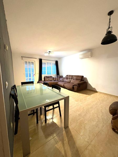 Foto 44ca3a6e-8c55-41b1-bf31-7f45418dec6b. Xalet amb aparcament a Yeles