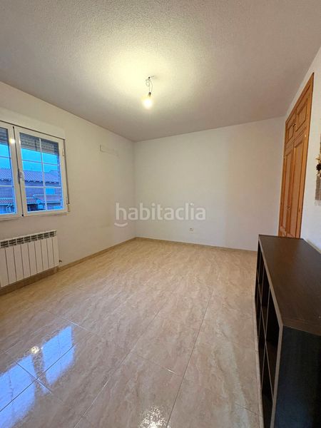 Foto a4e8b76a-10f5-4276-a8f1-f31bf63e3ed9. Xalet amb aparcament a Yeles